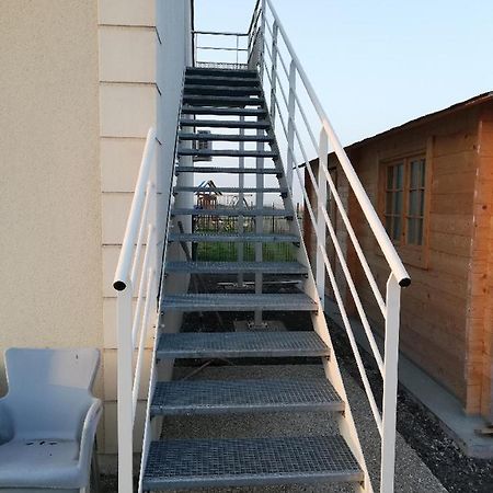 Les Fermiers Bed & Breakfast Giremoutiers Bagian luar foto