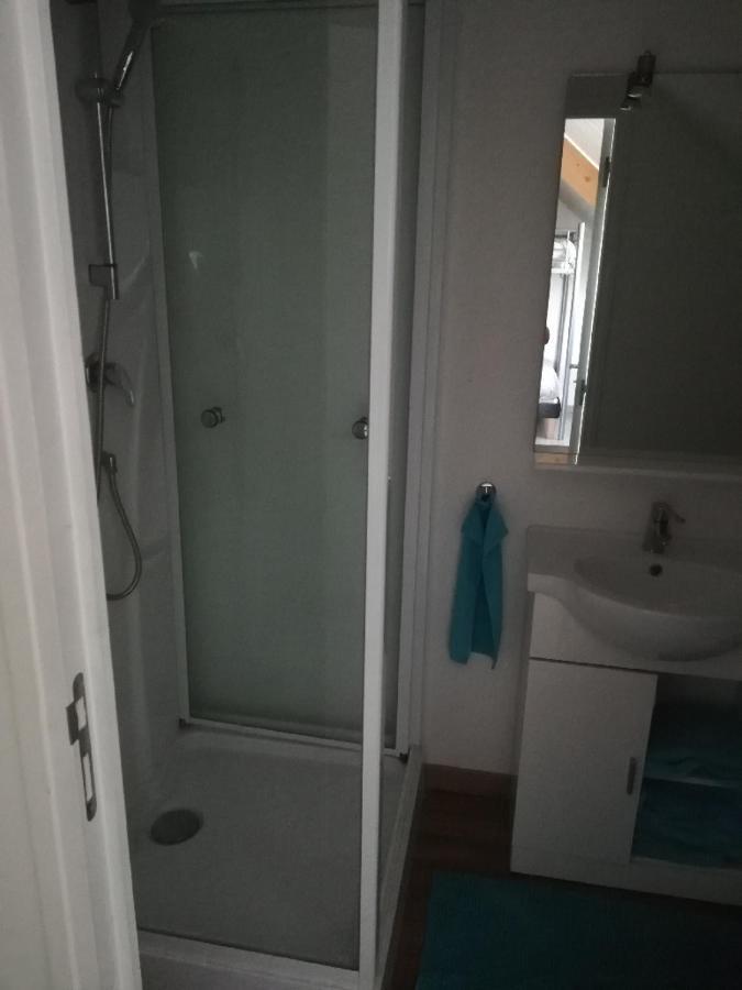 Les Fermiers Bed & Breakfast Giremoutiers Bagian luar foto